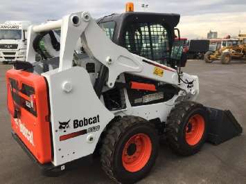 Аренда мини погрузчика Bobcat S530 Аренда мини погрузчика Bobcat S530